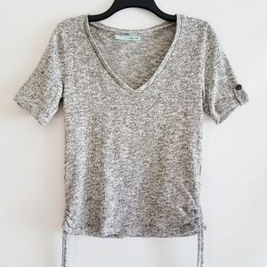 🌺Maurices Short Sleeve V-neck Gray Metallic Top